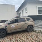 Suspeito de furtos e pichações é detido após denúncias no bairro Santo Antônio, em Guanambi.